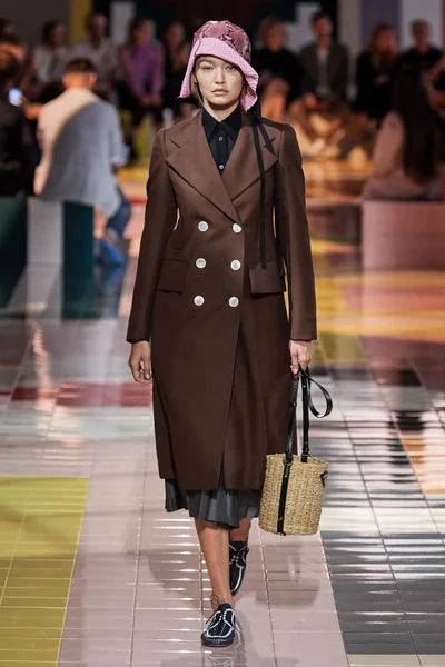 Look 5